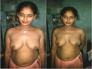Desi Bhabhi Shows her Big Boobs