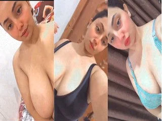 Desi Girl Shows Her Big Boobs