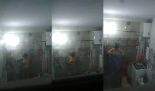 Sexy Desi girl Bathing Capture